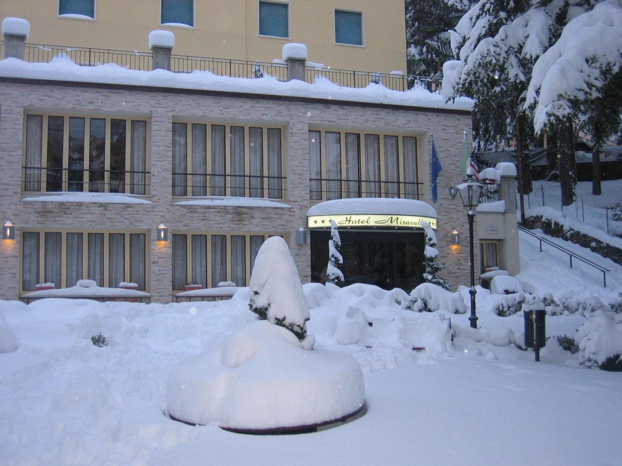 Hotel Miravalle 2000 Lizzano In Belvedere Exterior foto
